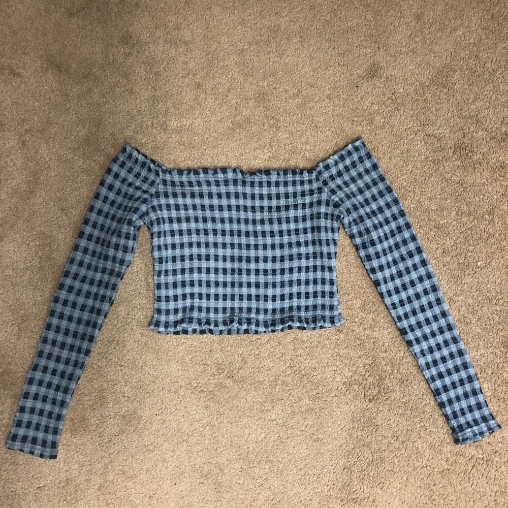 Long sleeve crop top
